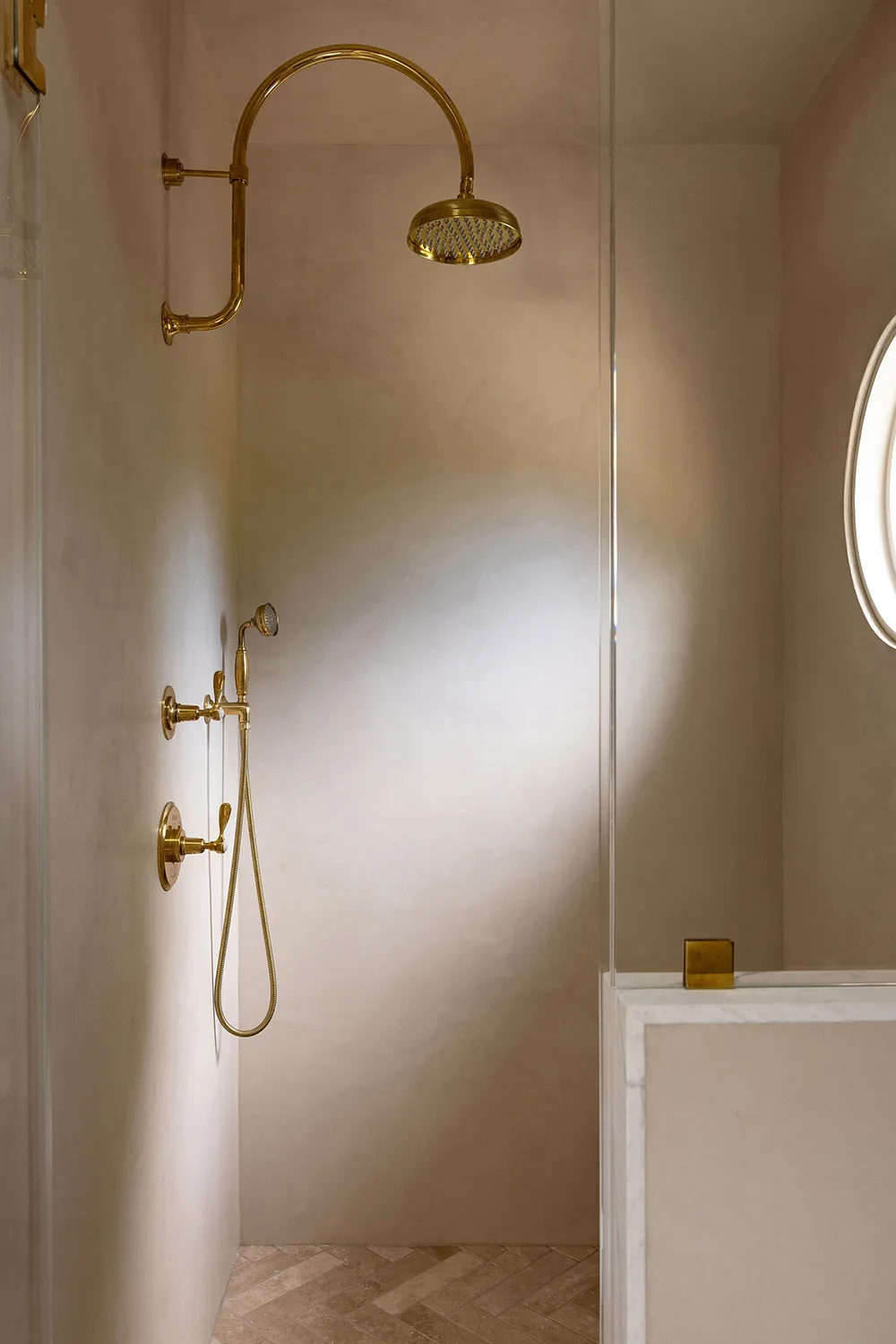 Hermoso y moderno hogar en California, que se disfraza perfectamente de villa colonial - Gallery image 12