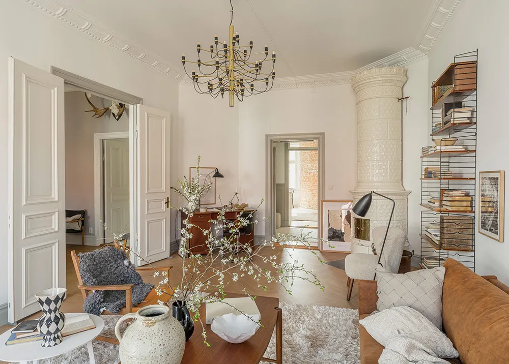 Jasny skandynawski wnętrze z skórzanympfu - Gallery image 9