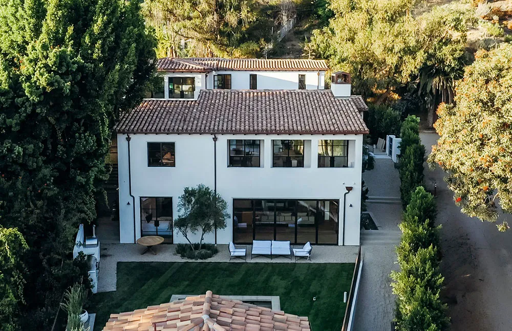 Wie eine designerische Ehepaar die 100-jährige Villa in Los Angeles wiederbeleucht - Gallery image 4