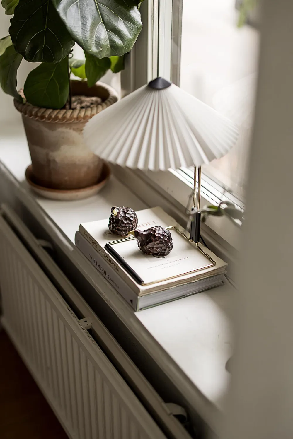 Huile d'olive et autres teintes vertes dans le design d'un appartement suédois (76 m²) - Gallery image 20