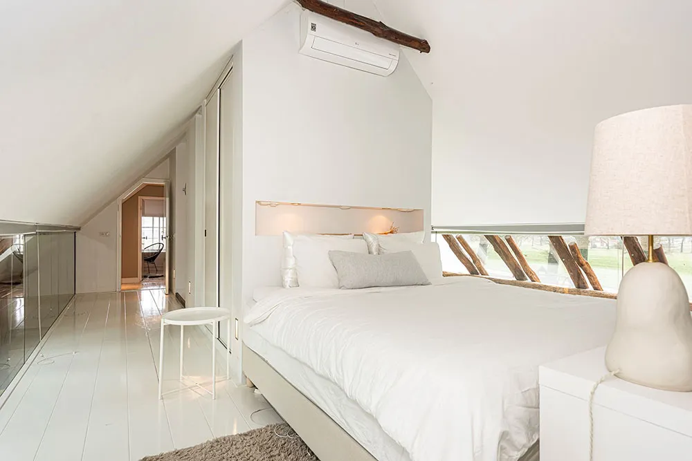 Балки та сучасний дизайн: чудовий хутір з солом'яною дахом у Нідерландах - Gallery image 12