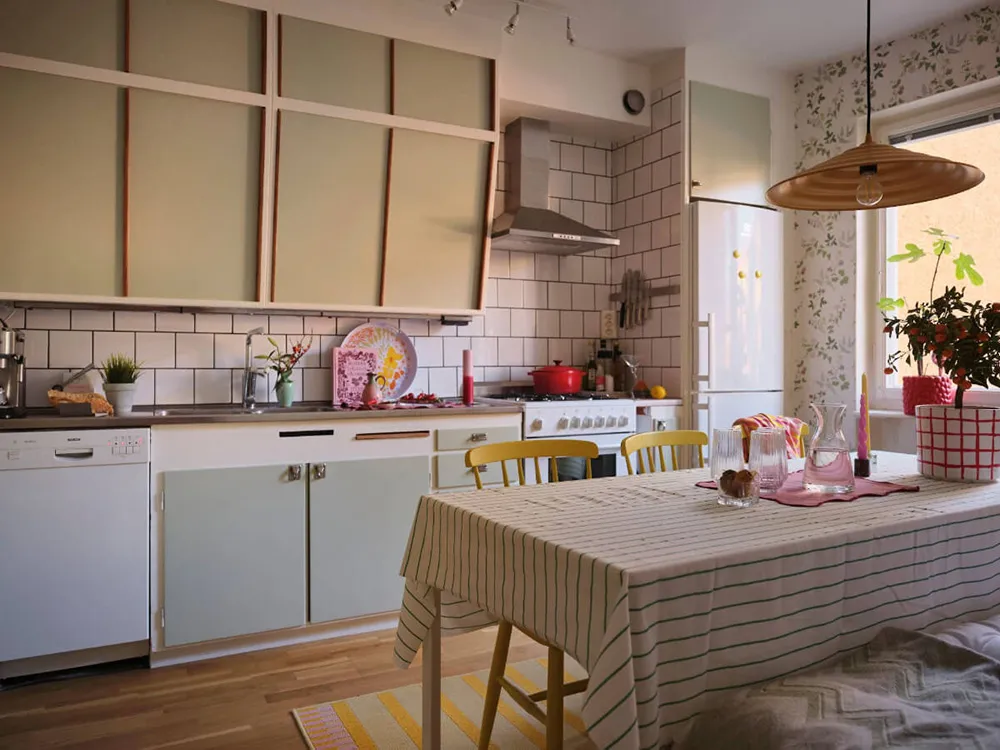 Pastel coloris joyeux dans le design d'une petite appartement scandinave (54 m²) - Gallery image 9