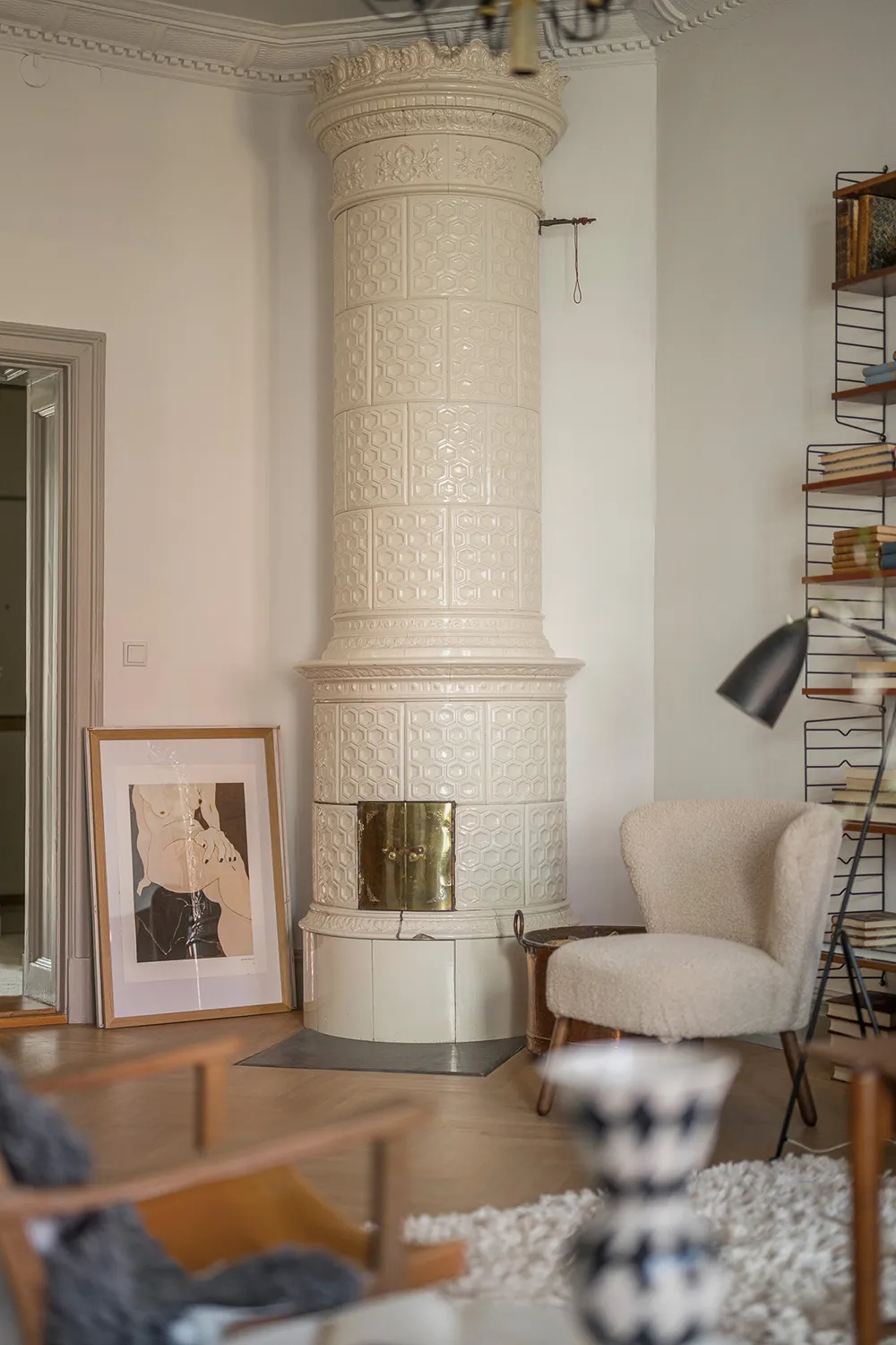 Jasny skandynawski wnętrze z skórzanympfu - Gallery image 10