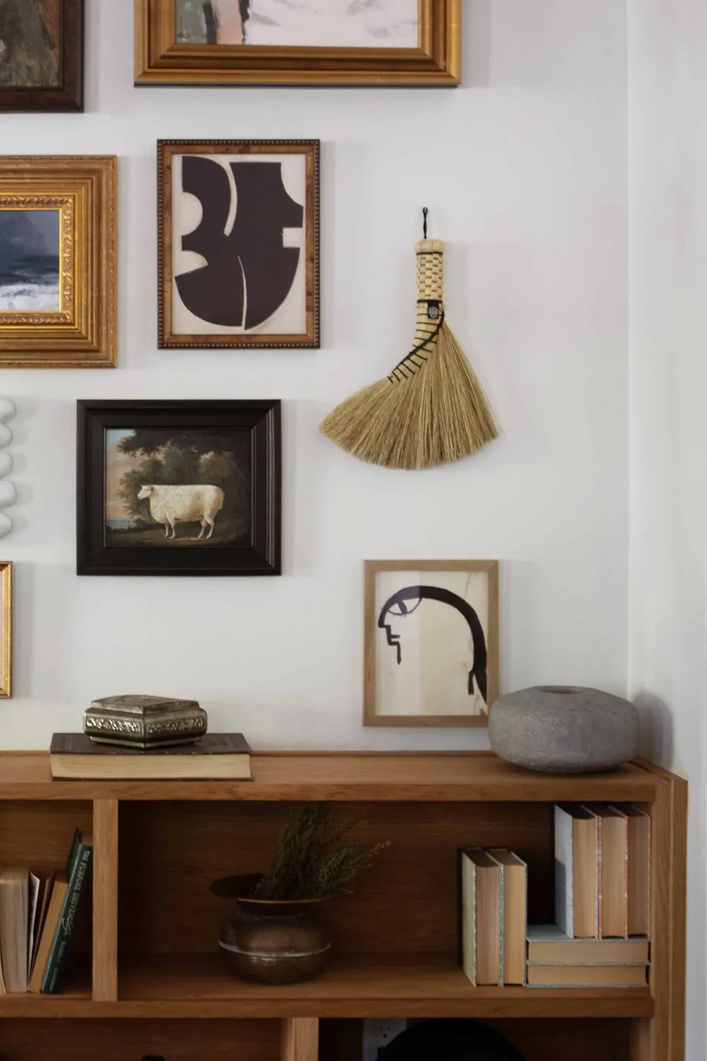 Acogedor cabaña rural en Texas con elementos oscuros en el diseño - Gallery image 15