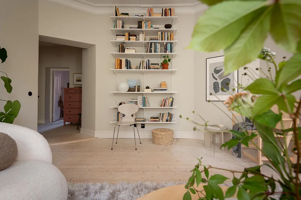 Spokojny i uютny szary-beżowy interior w Getborgu (83 m²) - Gallery image 19