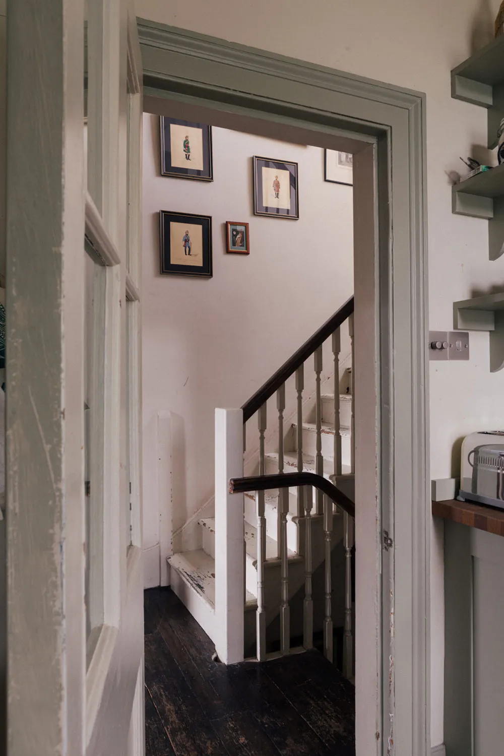 Schönes englisches Haus mit stoffrosa Wohnzimmer - Gallery image 18