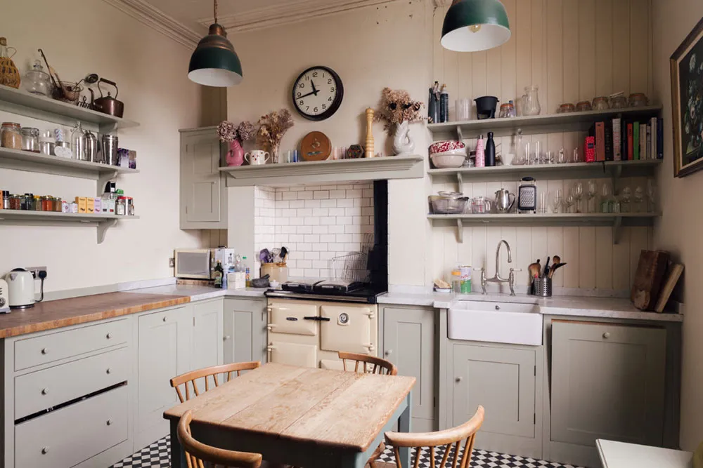 Schönes englisches Haus mit stoffrosa Wohnzimmer - Gallery image 17