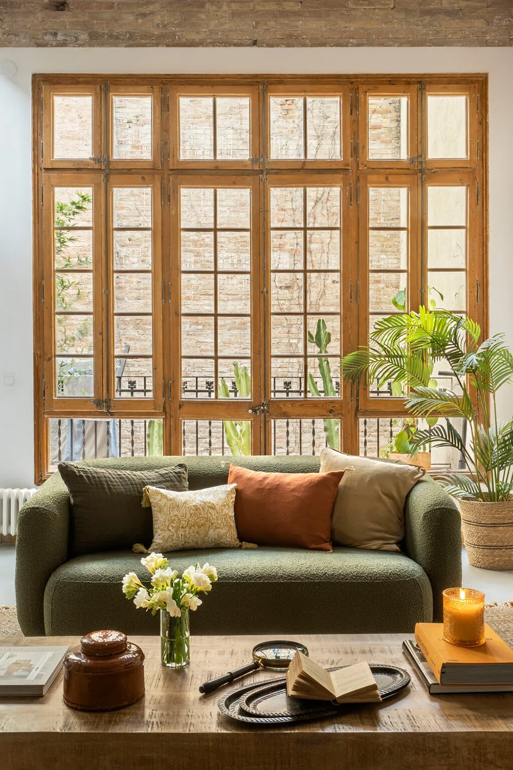Authentic Spanish apartment in a luxurious modernist house in Barcelona - 3