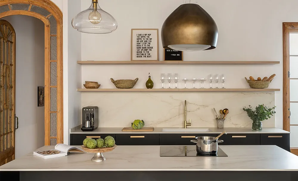 Authentic Spanish apartment in a luxurious modernist house in Barcelona - 6