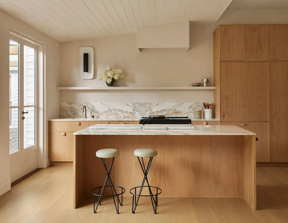 Ligereza y calor en el interior de un cottage de playa diseñado en Melbourne - Gallery image 3