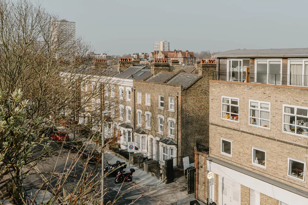 Бежевый, но не скучный: интерьер в здании 19 века в Лондоне - Gallery image 18