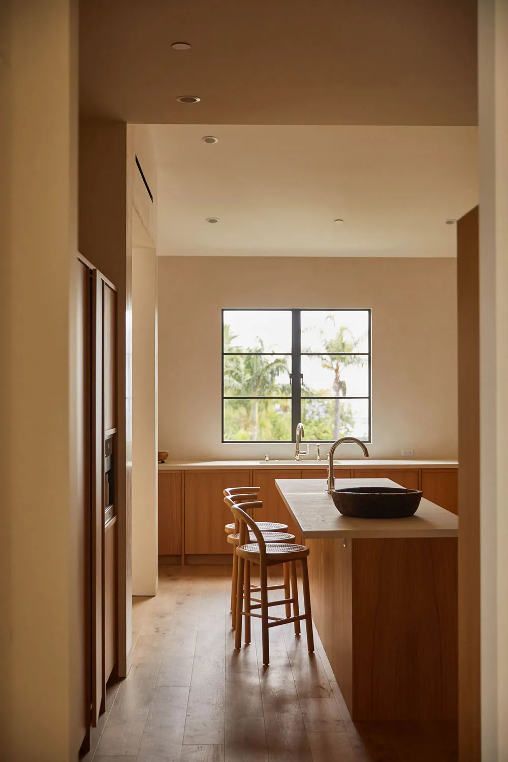 Wie eine designerische Ehepaar die 100-jährige Villa in Los Angeles wiederbeleucht - Gallery image 17