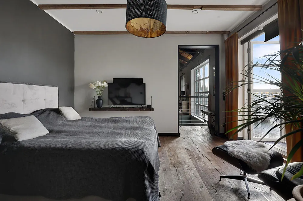 Unusual Cottage in Sweden with Industrial Interiors - Gallery image 11