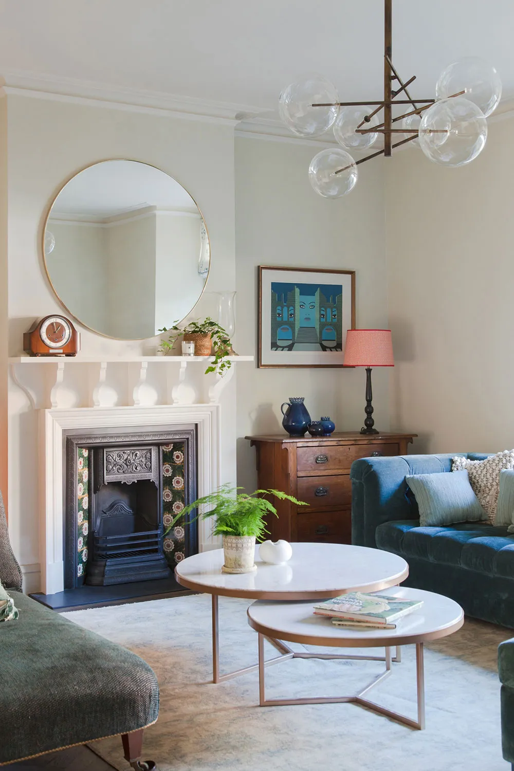 लंदन में सौंदर्यपूर्ण अंग्रेजी क्लासिक, जिसमें हल्के पेस्टल रंगों का उपयोग किया गया है। - Gallery image 27