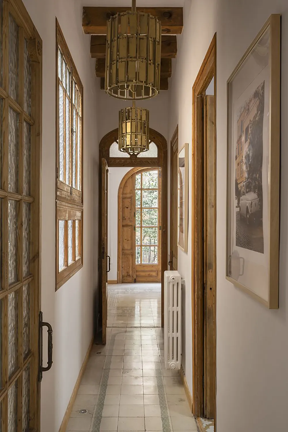 Authentic Spanish apartment in a luxurious modernist house in Barcelona - 15