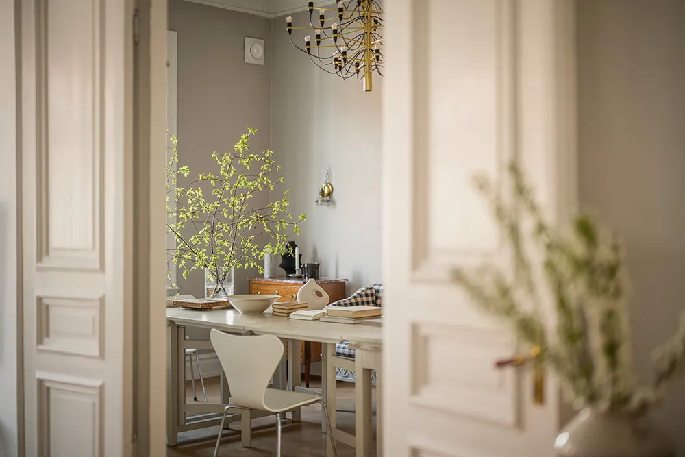 Jasny skandynawski wnętrze z skórzanympfu - Gallery image 17