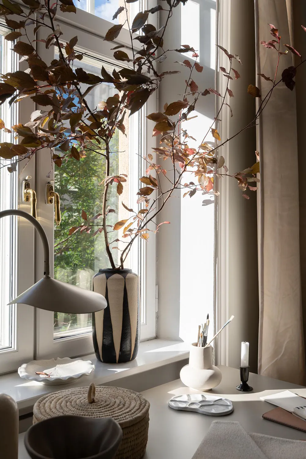 Spokojny i uютny szary-beżowy interior w Getborgu (83 m²) - Gallery image 11