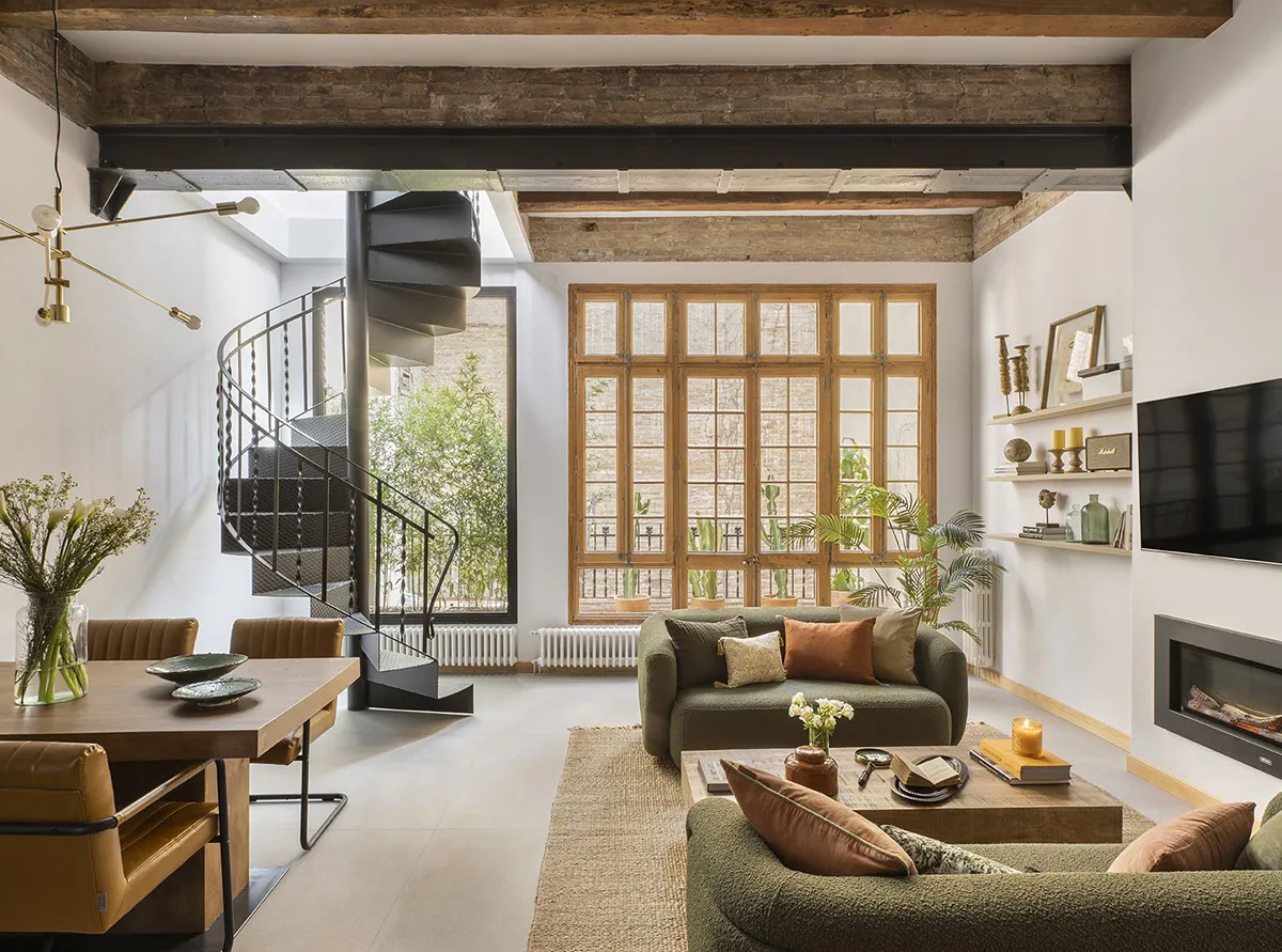 Authentic Spanish apartment in a luxurious modernist house in Barcelona