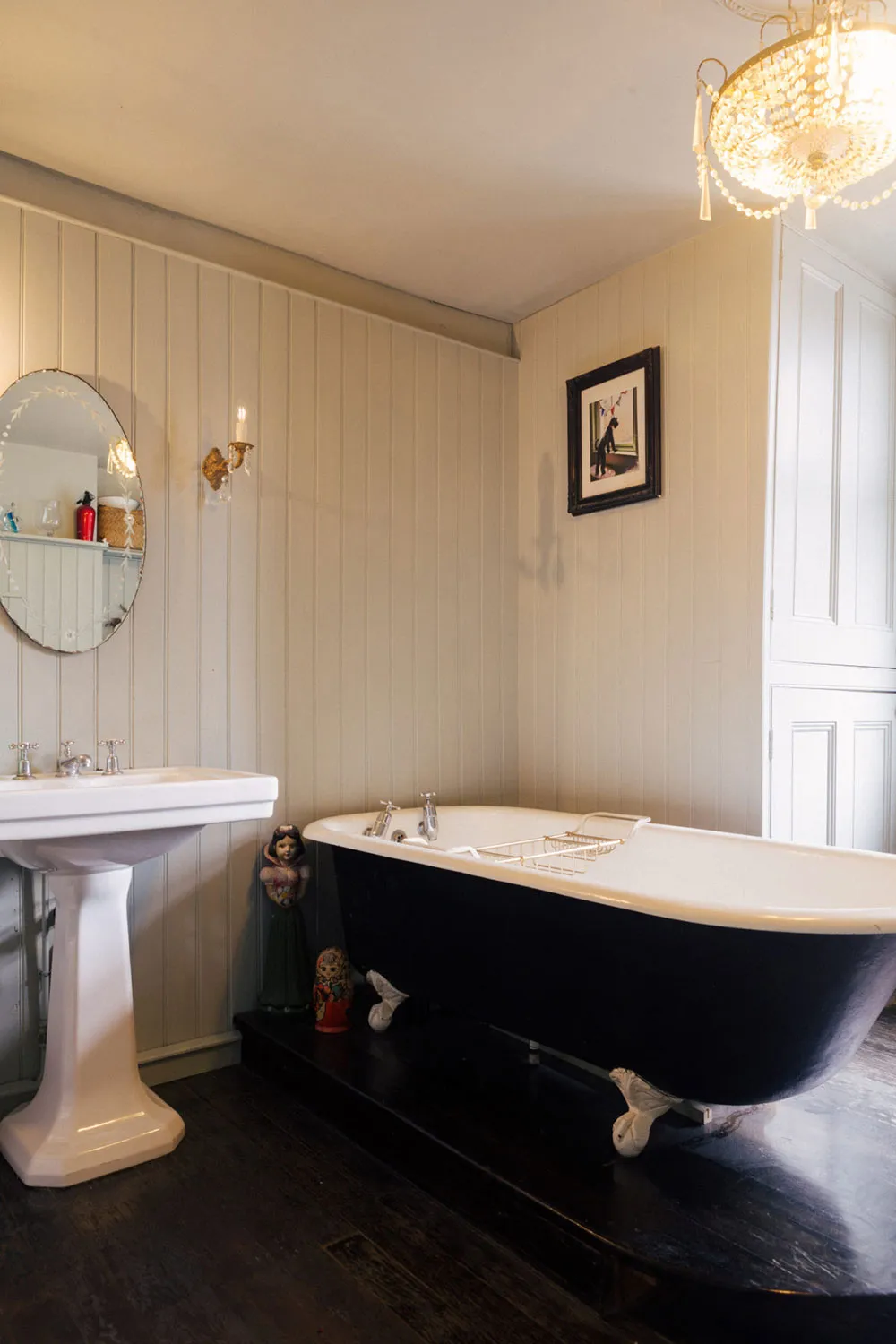 Schönes englisches Haus mit stoffrosa Wohnzimmer - Gallery image 22