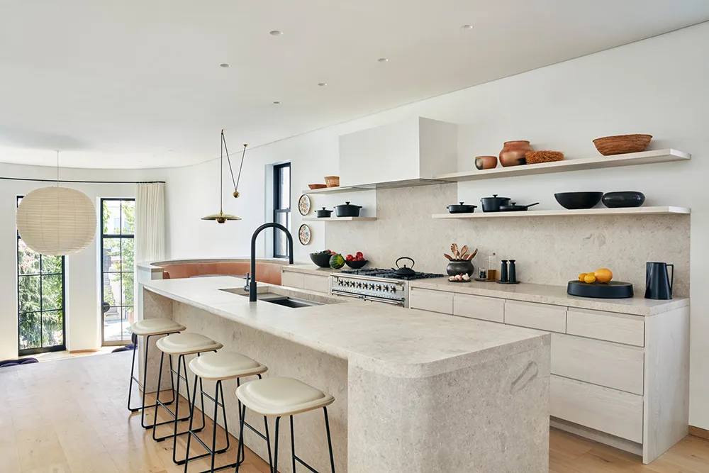 Intérieurs élégants de town-house à murs arrondis à New York - Gallery image 10