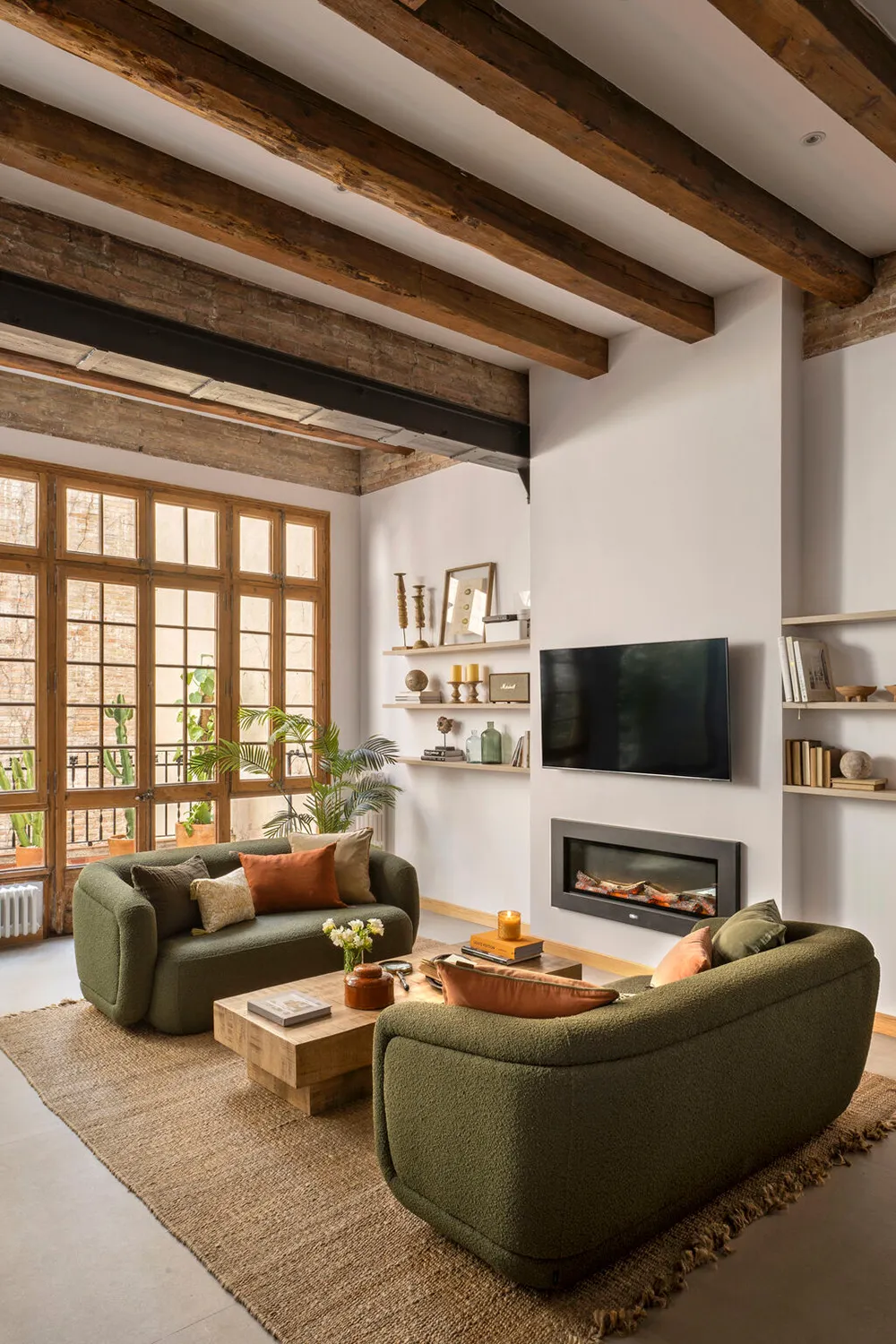 Authentic Spanish apartment in a luxurious modernist house in Barcelona - 23