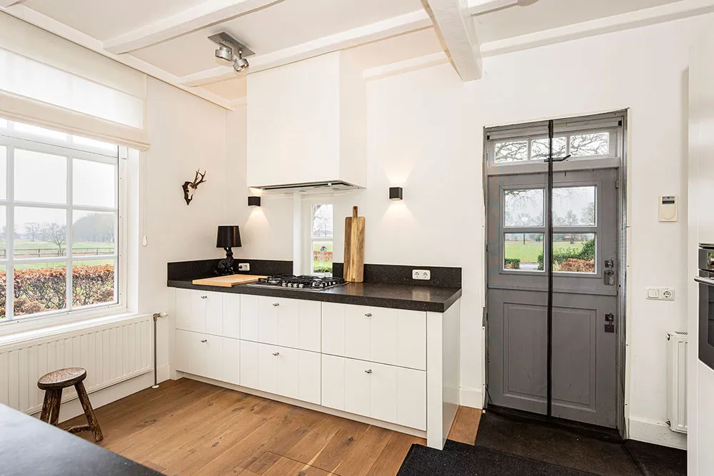 Балки та сучасний дизайн: чудовий хутір з солом'яною дахом у Нідерландах - Gallery image 9