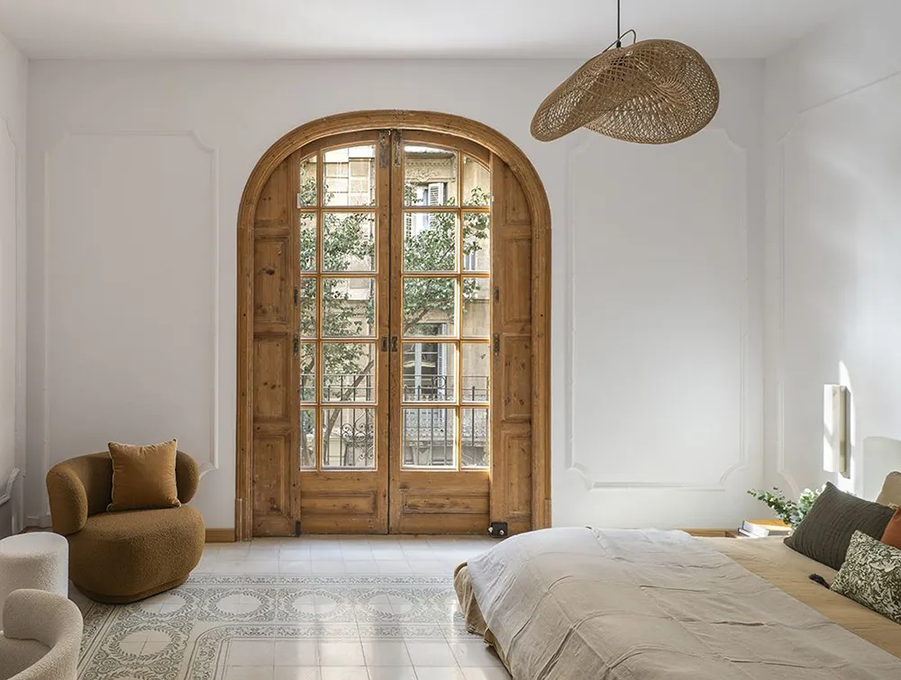 Authentic Spanish apartment in a luxurious modernist house in Barcelona - 16