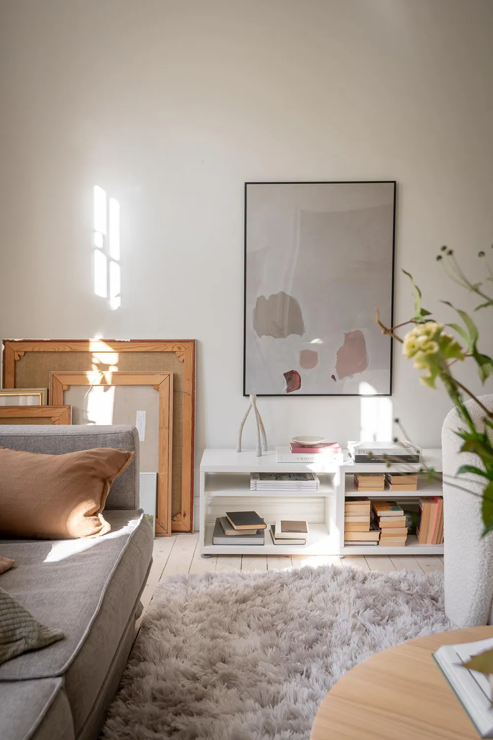 Spokojny i uютny szary-beżowy interior w Getborgu (83 m²) - Gallery image 17