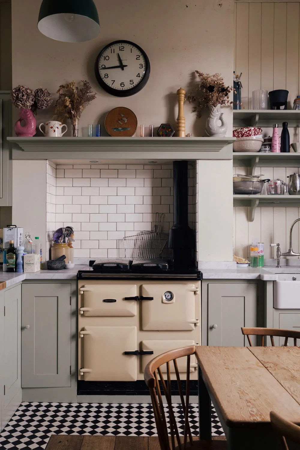 Schönes englisches Haus mit stoffrosa Wohnzimmer - Gallery image 20