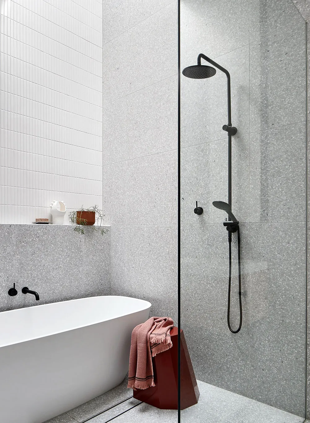 Piedra, madera, ladrillo: un interior moderno acogedor en Melbourne - Gallery image 15