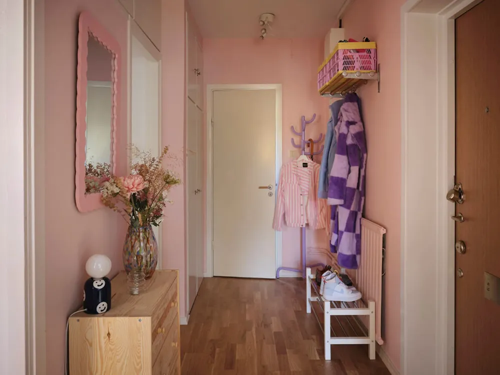 Pastel coloris joyeux dans le design d'une petite appartement scandinave (54 m²) - Gallery image 16