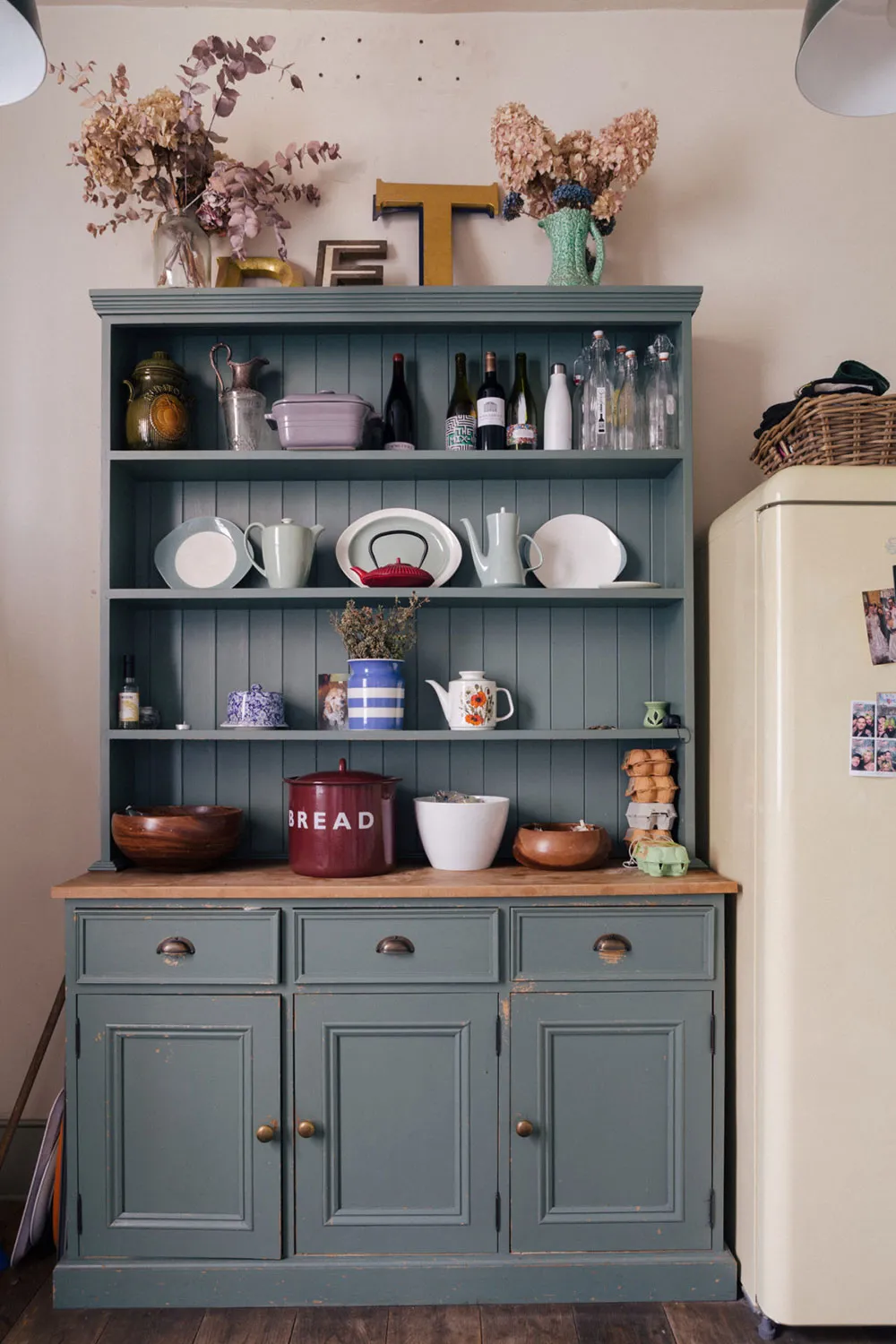 Schönes englisches Haus mit stoffrosa Wohnzimmer - Gallery image 21