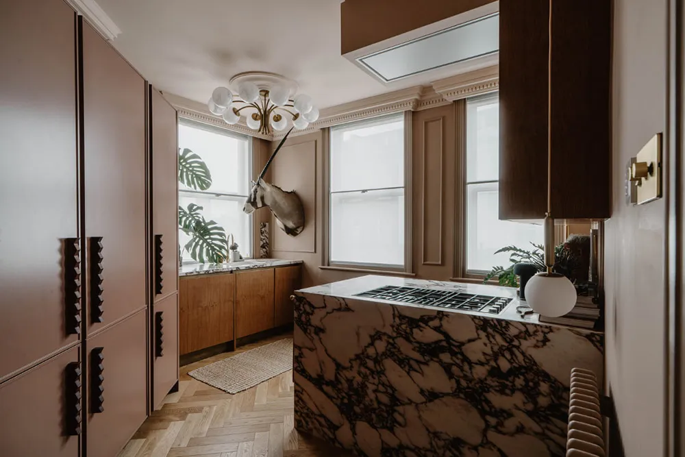 Бежевый, но не скучный: интерьер в здании 19 века в Лондоне - Gallery image 4