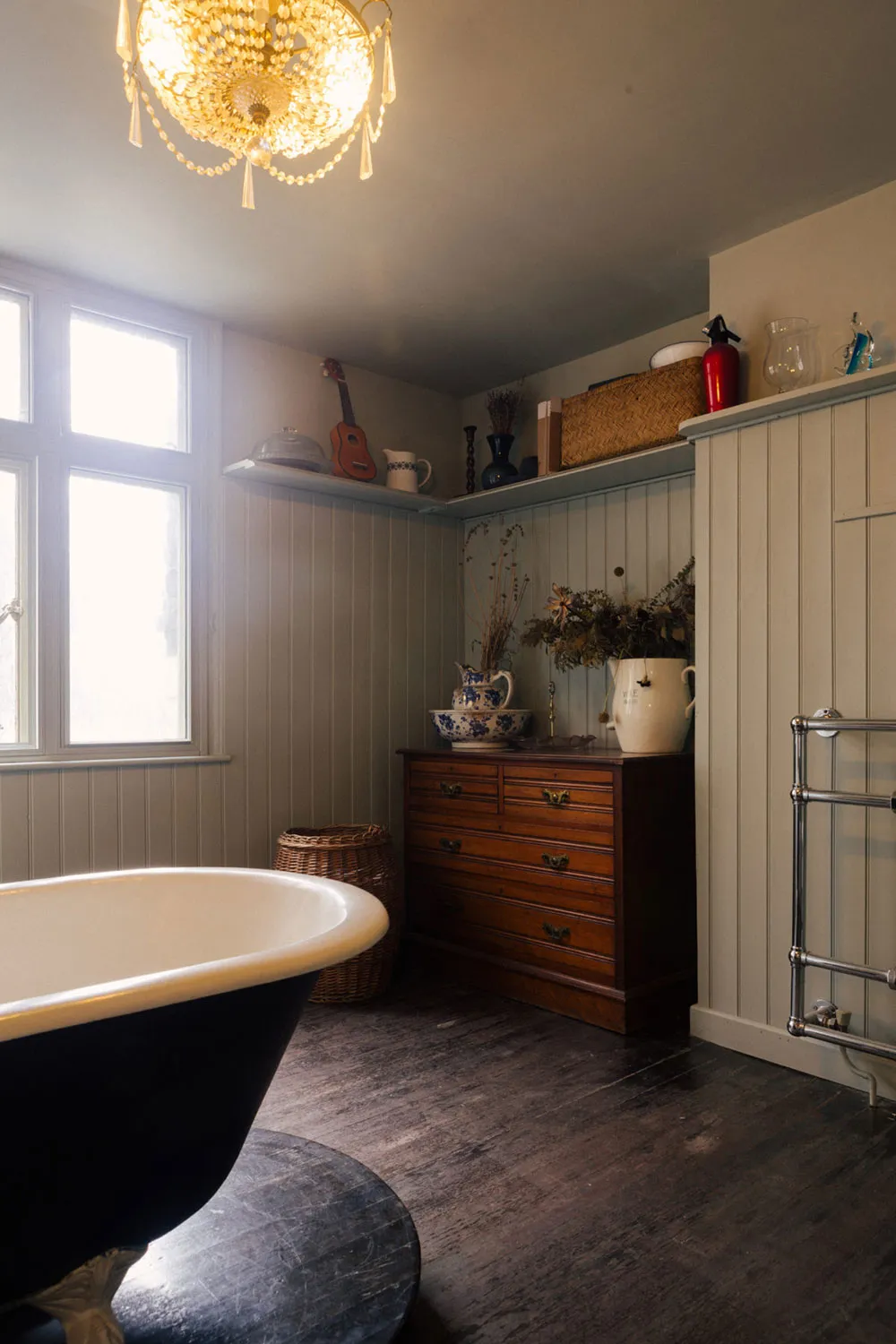 Schönes englisches Haus mit stoffrosa Wohnzimmer - Gallery image 24