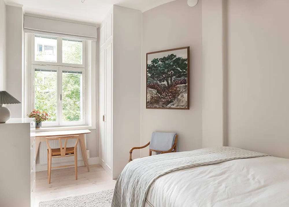 Jasny biały wnętrze w starym budynku centrum Stockholm (88 m²) - 14