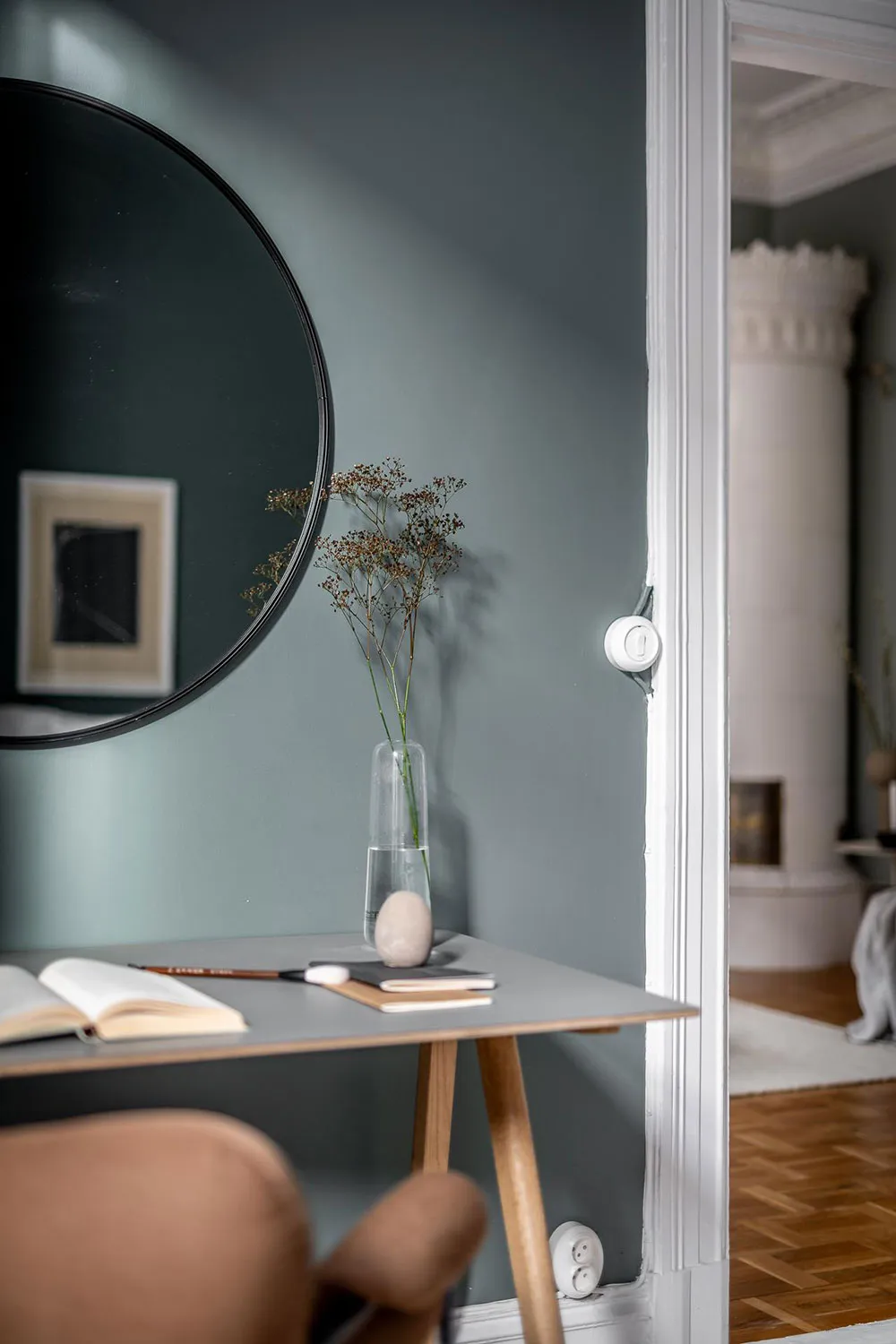 एक स्कैंडिनेवियाई अपार्टमेंट के हरे रंग के इनटीरियर (74 वर्ग मीटर) - Gallery image 9