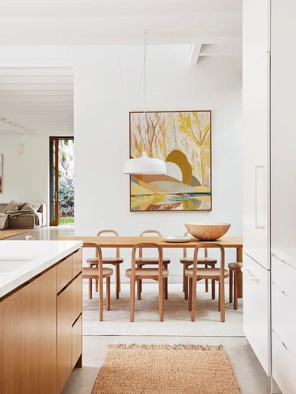 Interiores soleados de casa en Sídney para familia que se mudó de California - Gallery image 1