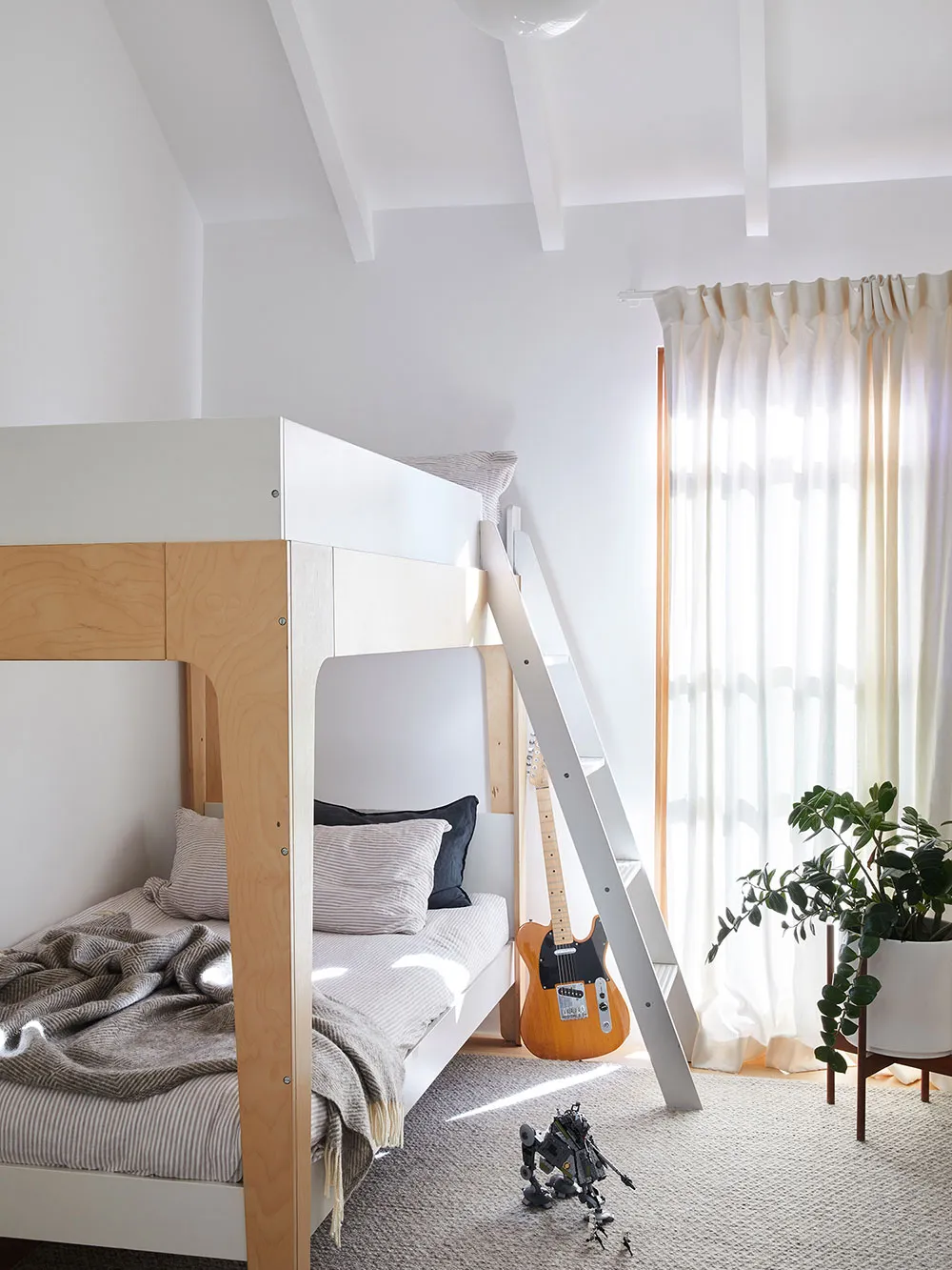 Interiores soleados de casa en Sídney para familia que se mudó de California - Gallery image 9