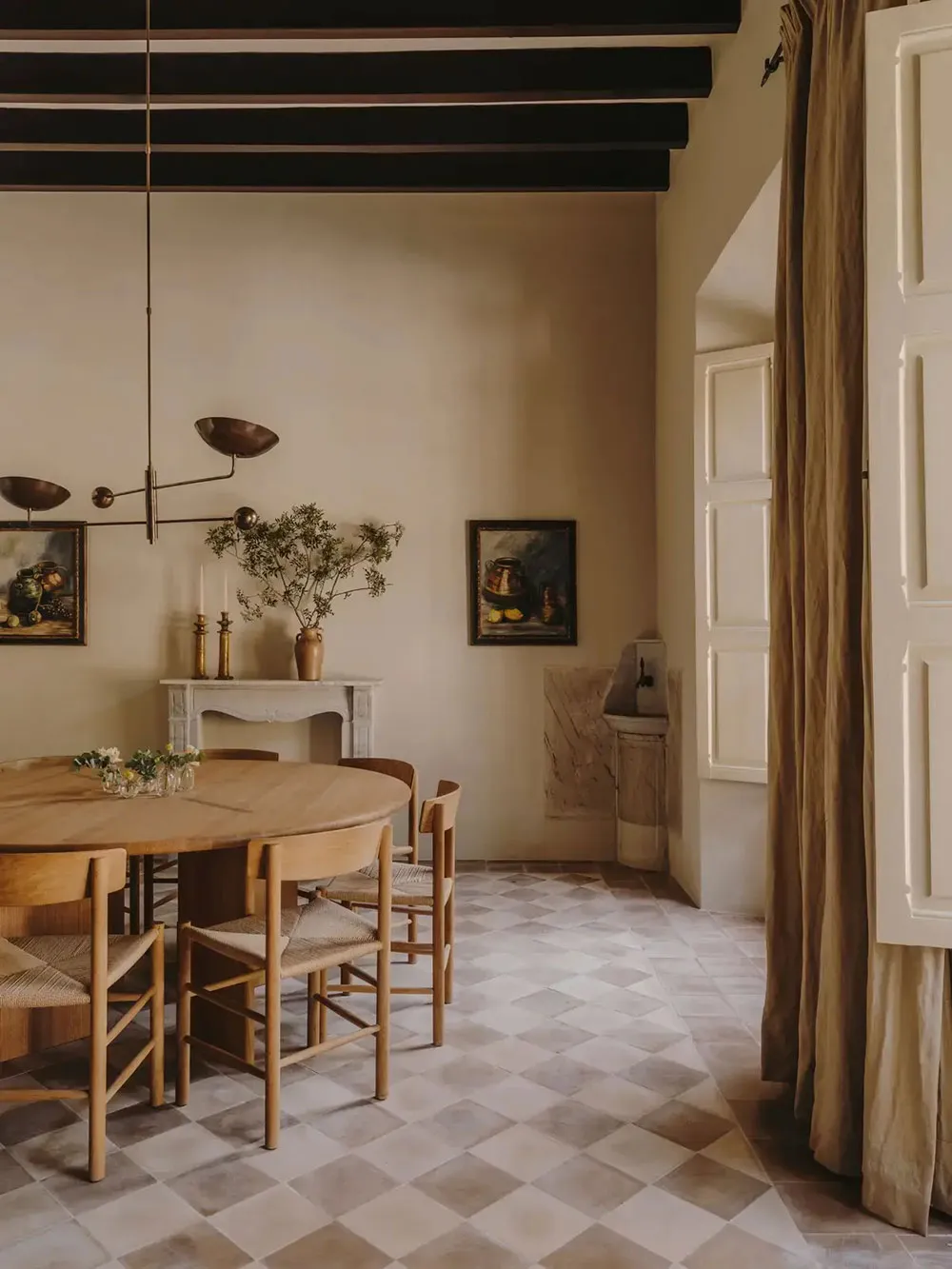 Esthétique rénovation d'une maison de ville ancienne à Majorque - Gallery image 1