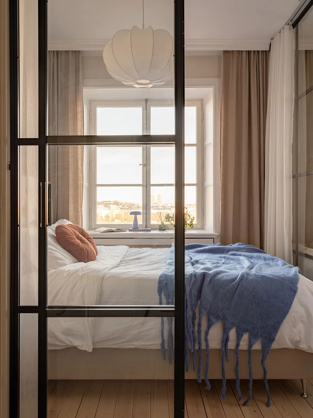 Спальня за стеклом и виды на залив: небольшая квартира в Стокгольме (36 кв. м) - Gallery image 5