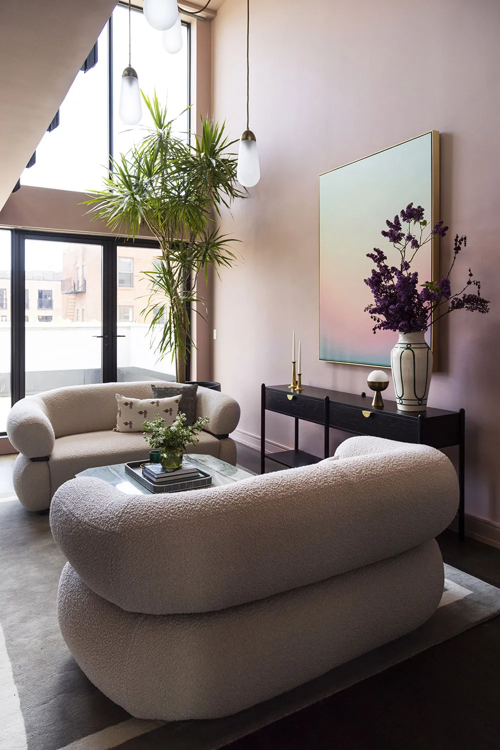 Peaceful but Stylish Modern Interior of a Townhouse in Brooklyn - Gallery image 10