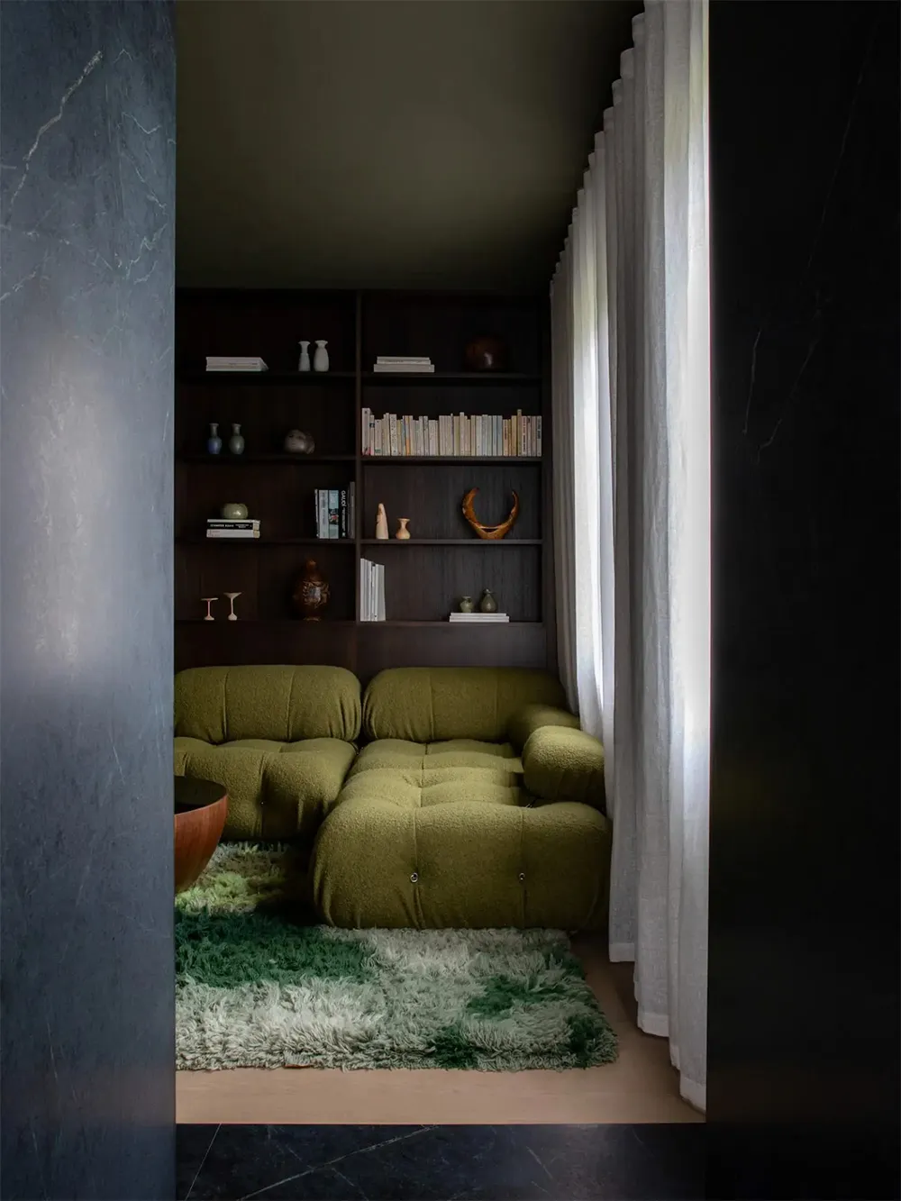 Красивая гамма в дизайне коттеджа посреди суровой природы Ирландии - Gallery image 9