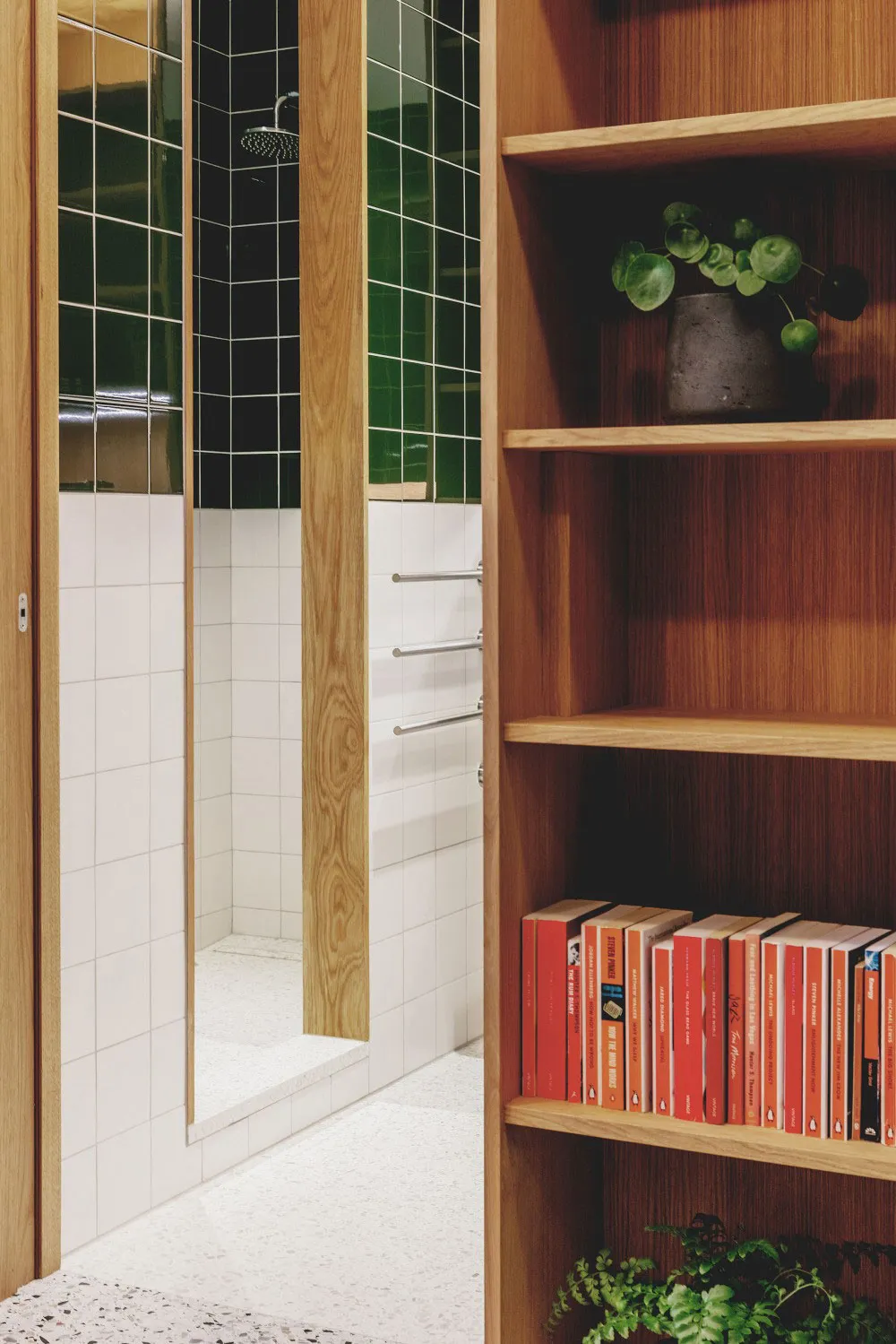 Cozy Loft Apartments in Old Warehouse Building in London - Gallery image 12