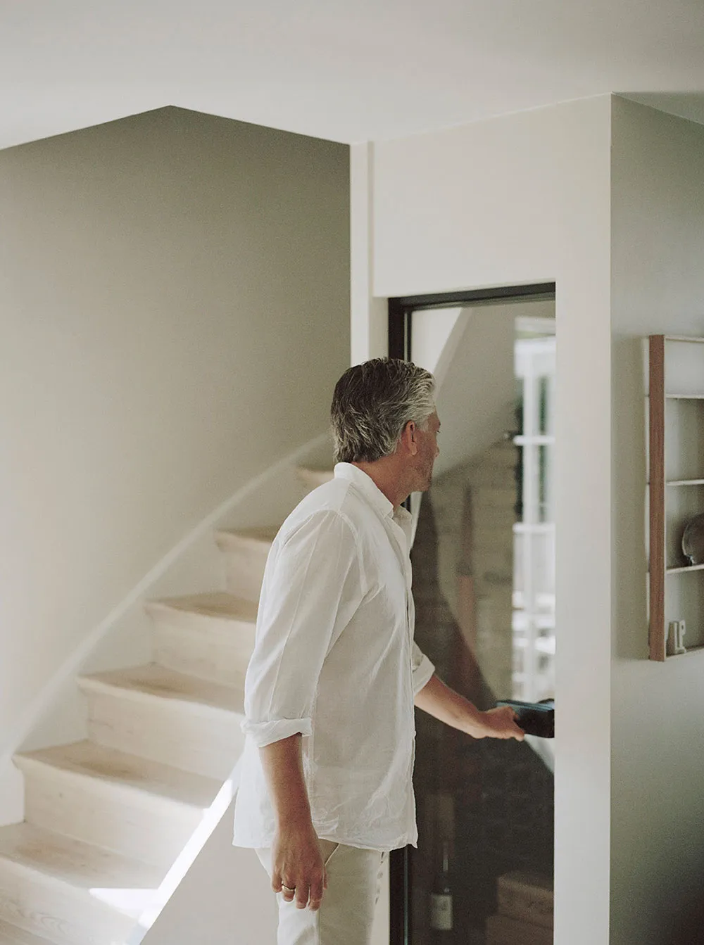 Воздушний мінімалізм у дизайні старої кам'яної вілли в Данії - Gallery image 4