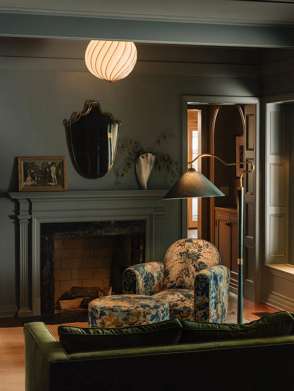 Intimité douce et belles peintures murales : maison à Los Angeles - Gallery image 13