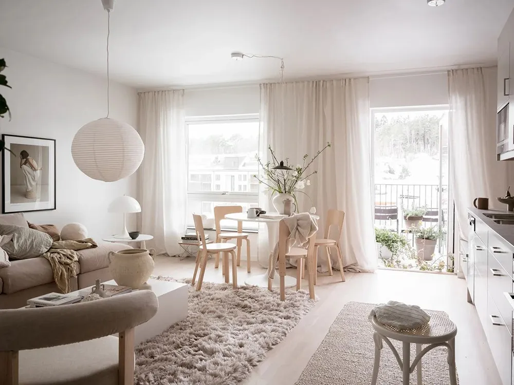 Decoración beige suave en un apartamento escandinavo pequeño (52 m²) - Gallery image 2