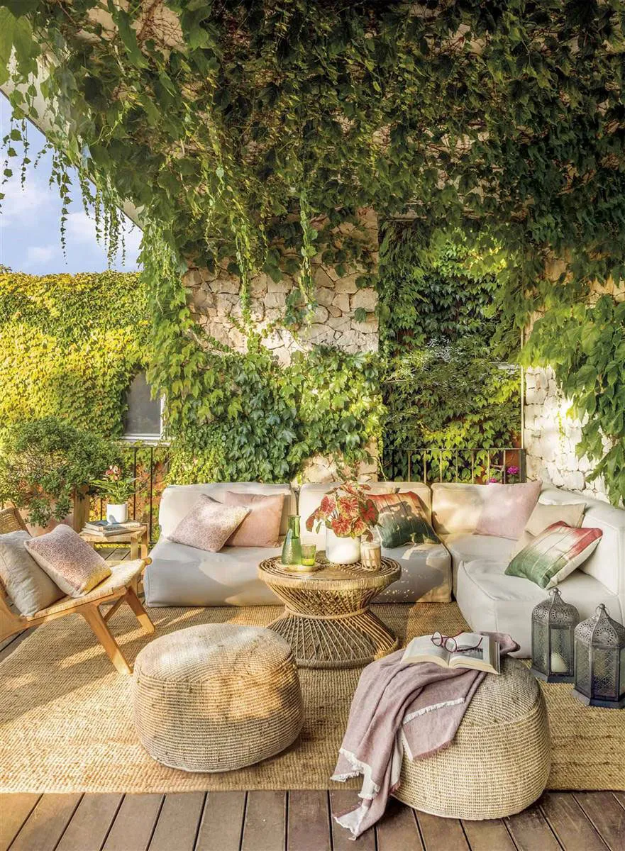 Beautiful Stone Cottage with Glass Walls in Spain, Nestled in Greenery - Gallery image 1