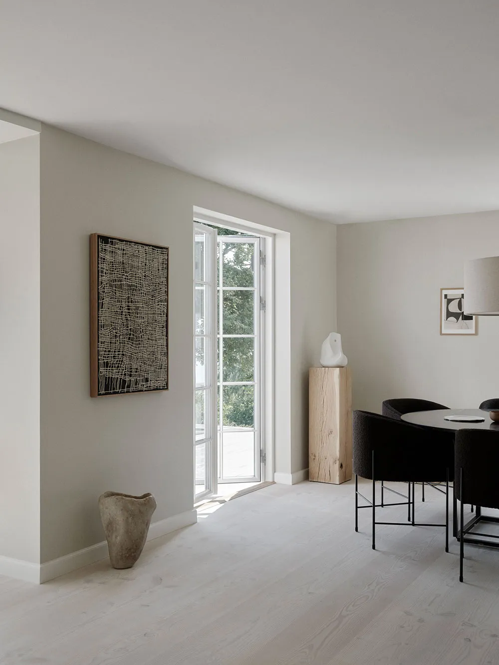 Воздушний мінімалізм у дизайні старої кам'яної вілли в Данії - Gallery image 5