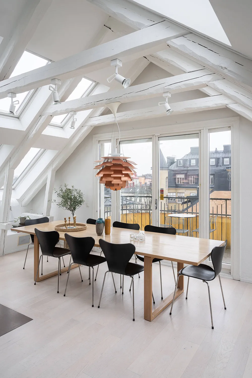 Une magnifique appartement scandinave dans un grenier - Gallery image 12