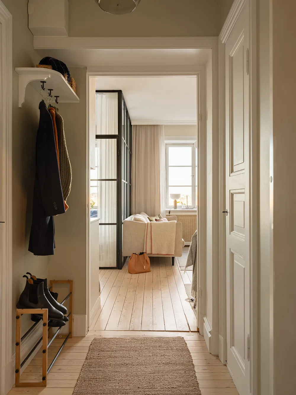 Спальня за стеклом и виды на залив: небольшая квартира в Стокгольме (36 кв. м) - Gallery image 19